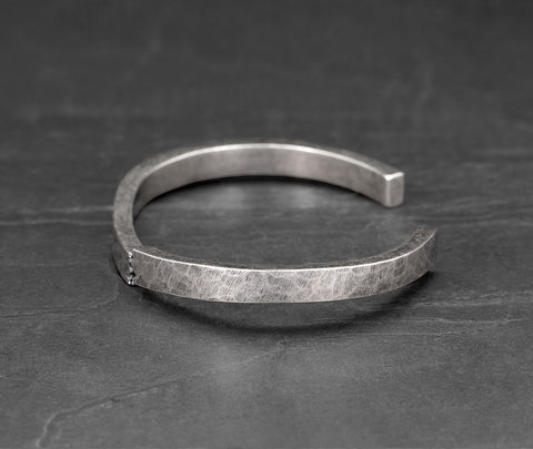 Cracked Bangle Bracelet