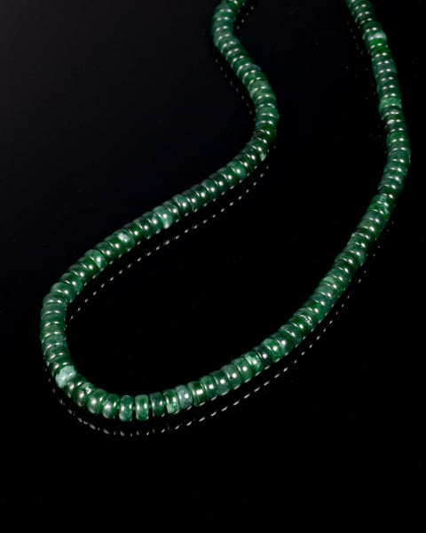 Drum Beads Necklace In Imperial Green Guatemalan Jade With 18K Gold Clasp - JadeChains